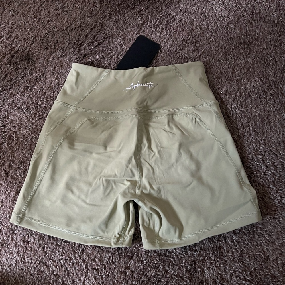 ALPHALETE